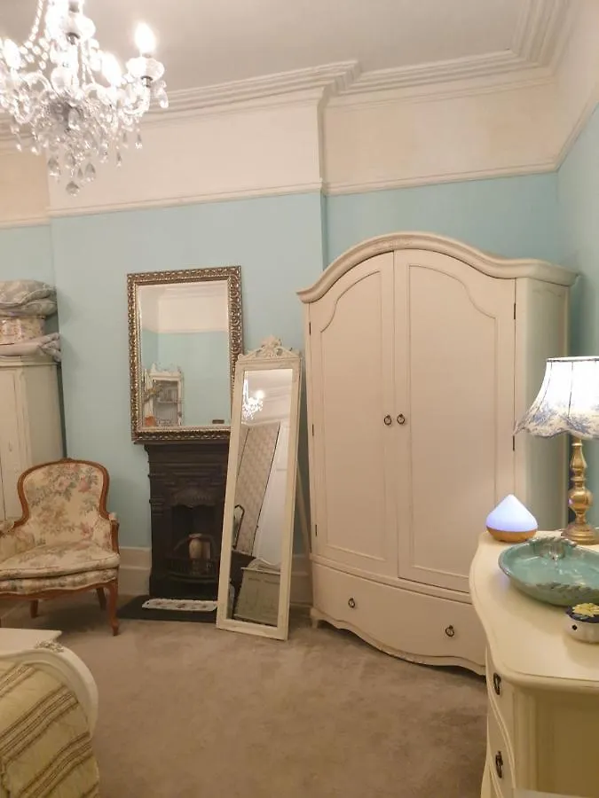 Judy'S B&B Private Home Cardiff